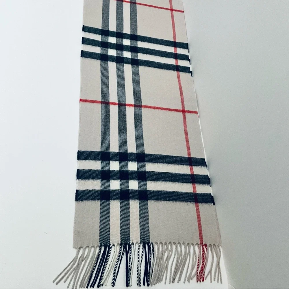 BURBERRY LONDON CLASSIC CHECK CASHMERE SCARF - Picture 5 of 7